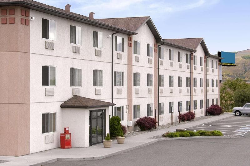 Super 8 by Wyndham The Dalles 5
