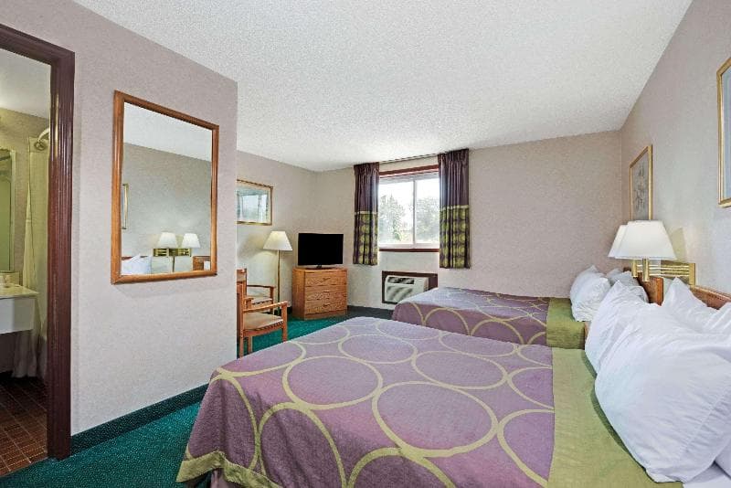 Super 8 By Wyndham Kenmore/Buffalo/Niagara Falls Area photo 1