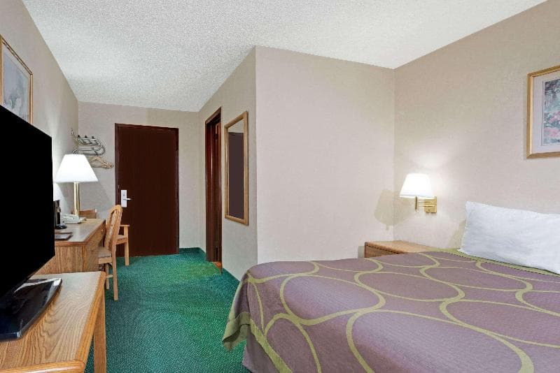 Super 8 By Wyndham Kenmore/Buffalo/Niagara Falls Area 4