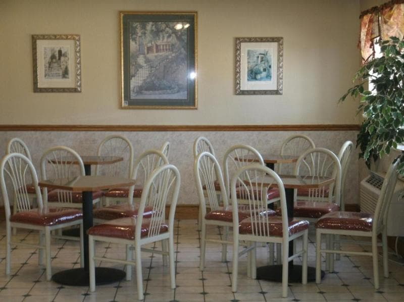 Super 8 by Wyndham Platte City/KCI Airport North 2