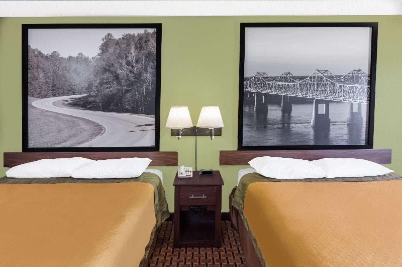Super 8 By Wyndham Madison/Ridgeland Area 3