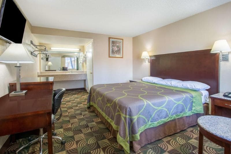 Super 8 Ontario Ca 2