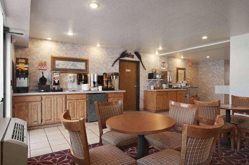 Super 8 by Wyndham Austin North/University Area 4