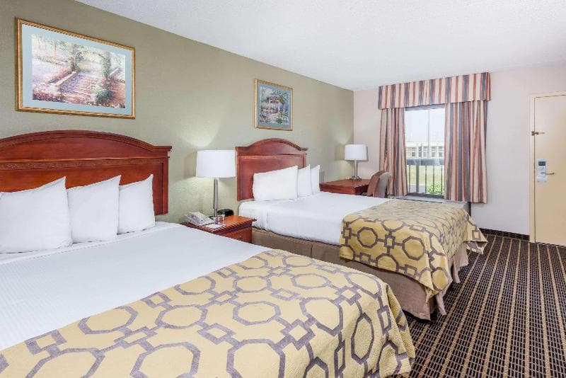 Baymont by Wyndham Clarksville Northeast photo 1