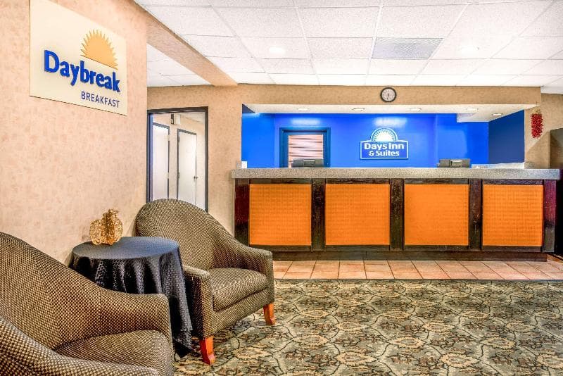 Days Inn & Suites by Wyndham Albuquerque North 2