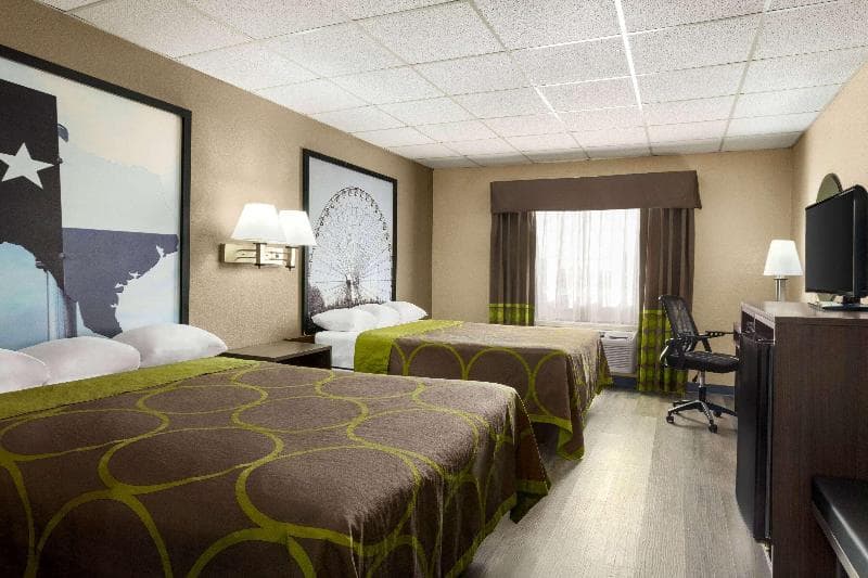 Super 8 By Wyndham Gainesville 4