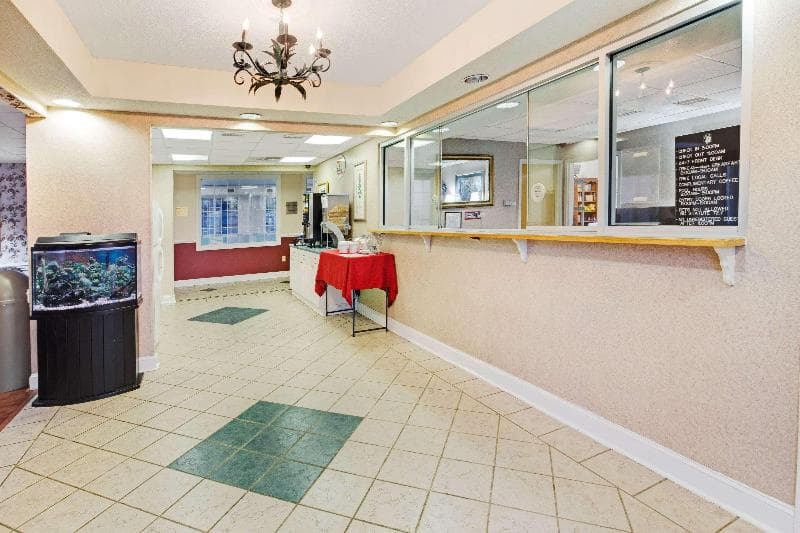 Super 8 by Wyndham Salisbury 5