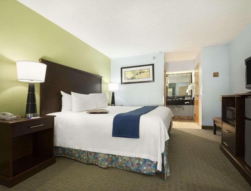 Baymont by Wyndham Fort Walton Beach Mary Esther 5