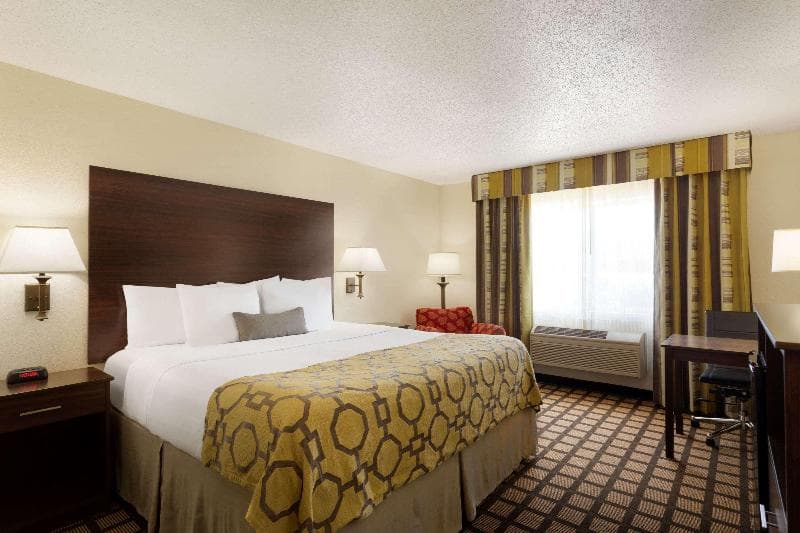 Baymont by Wyndham Salina 4