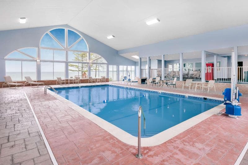 Baymont By Wyndham St. Ignace Lakefront 4