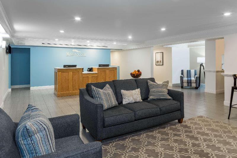 Casa Bella Inn & Suites 4