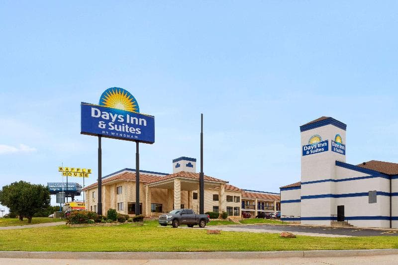 Days Inn By Wyndham Oklahoma City 5