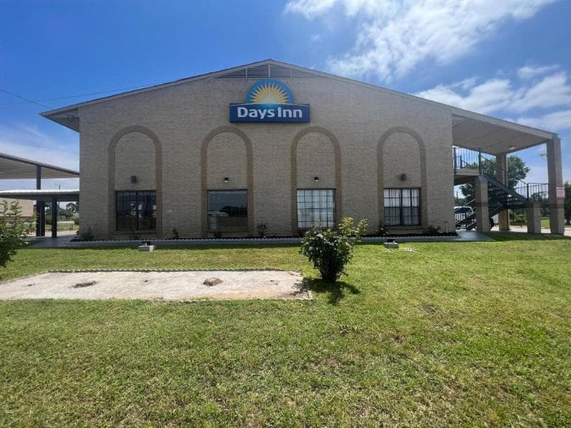 Days Inn By Wyndham Canton 5