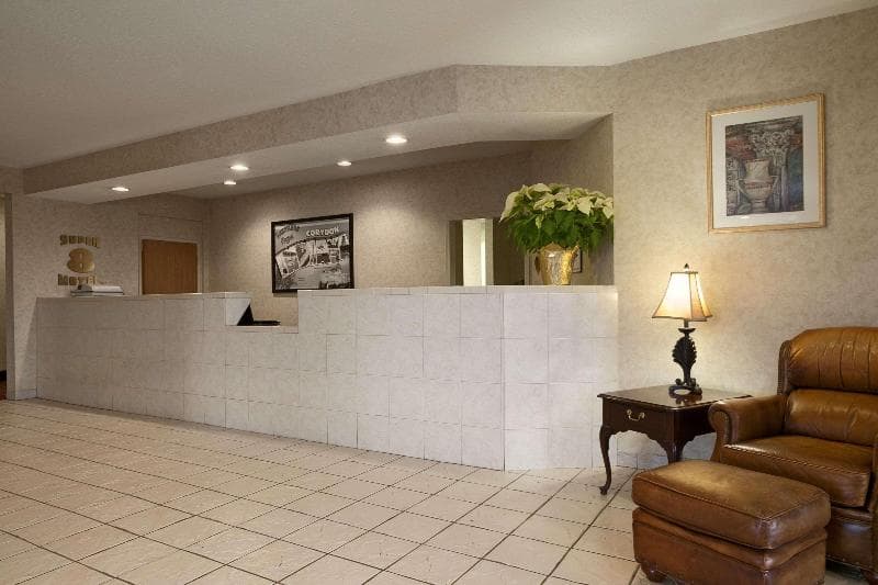 Super 8 By Wyndham Corydon 4