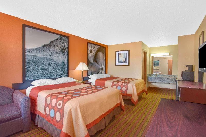 Super 8 by Wyndham Monticello 3