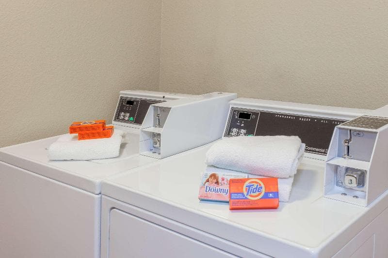 Days Inn By Wyndham Carlsbad 2