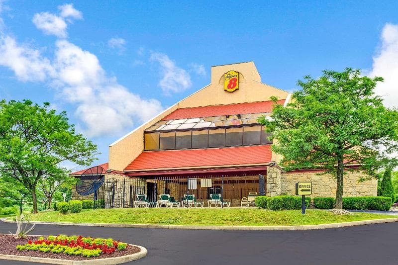 Super 8 By Wyndham Fort Mitchell Cincinnati Area 1