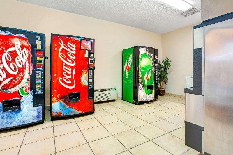 Super 8 By Wyndham Fort Mitchell Cincinnati Area 3