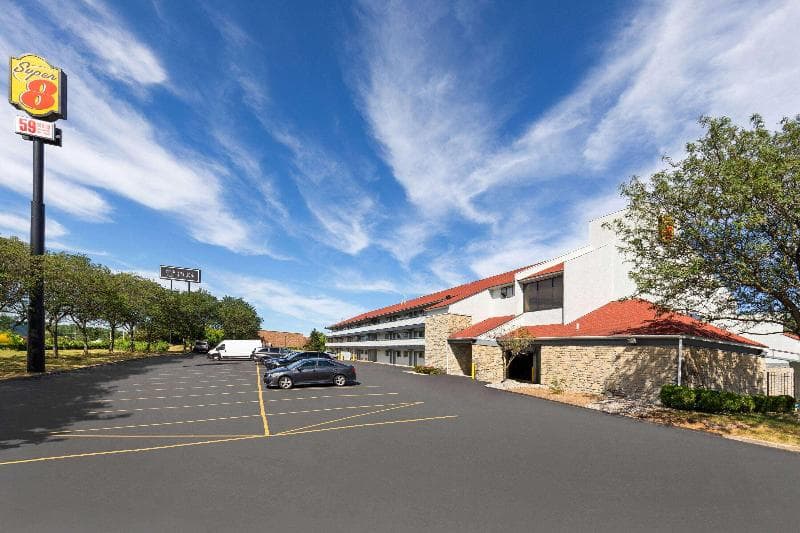Super 8 By Wyndham Fort Mitchell Cincinnati Area 4