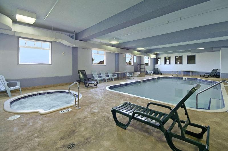Super 8 By Wyndham Fort Saskatchewan 5