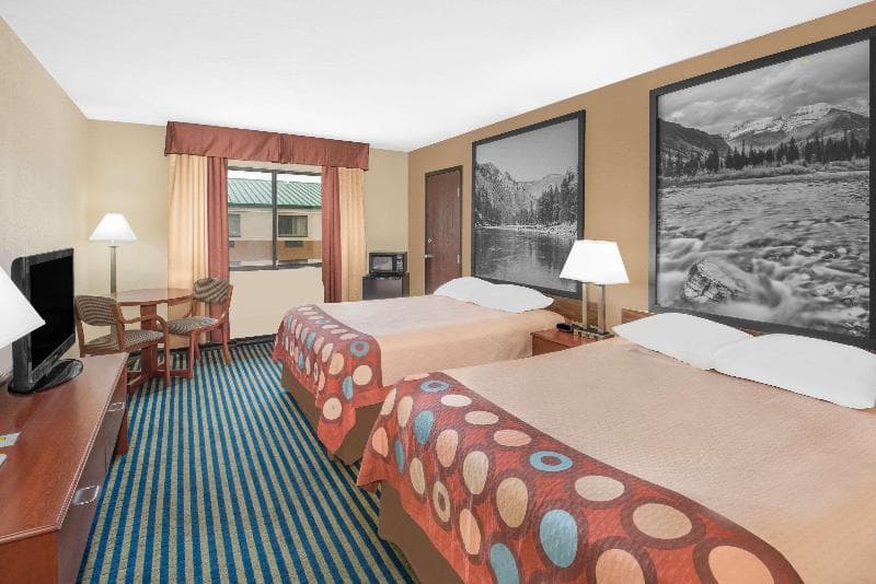 Super 8 By Wyndham Marshalltown 5