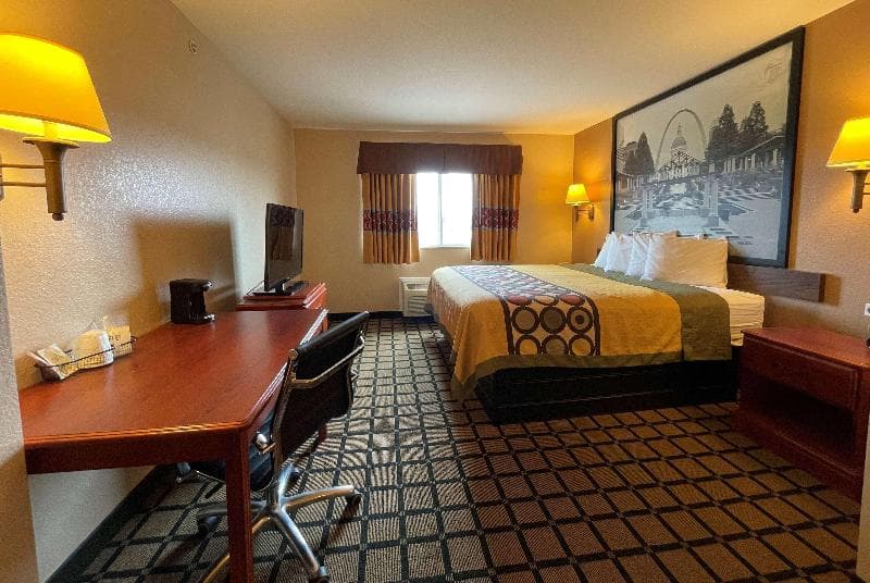 Super 8 By Wyndham Rolla 1