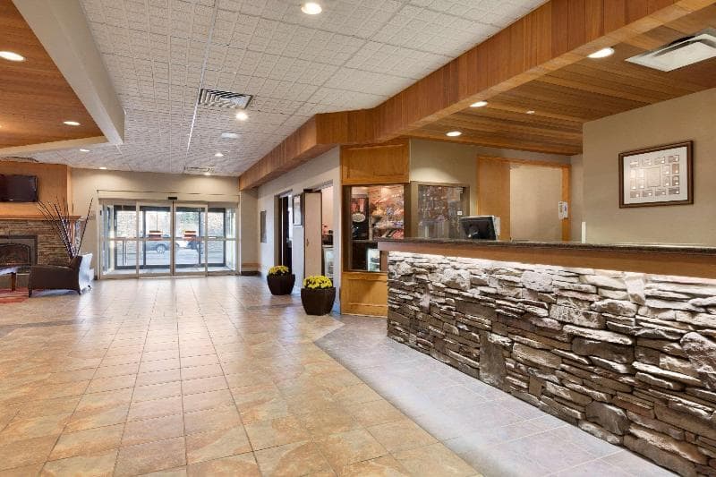 Border Inn & Suites 4