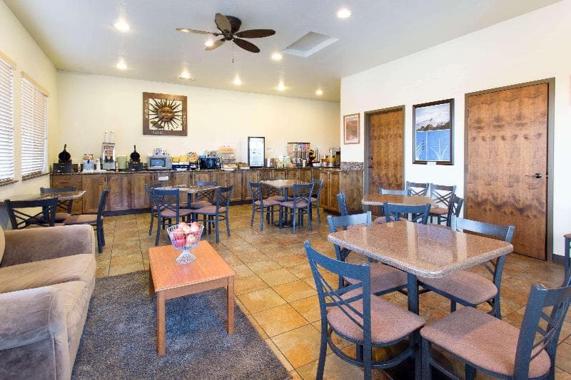 Days Inn by Wyndham Grand Junction 5