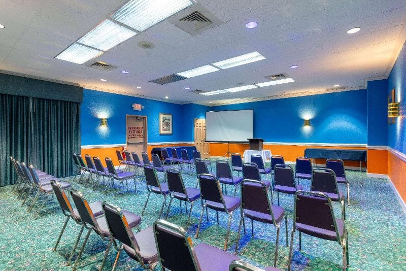 Howard Johnson By Wyndham Salem Hotel & Conference Center 3
