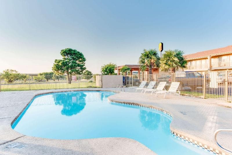 Super 8 By Wyndham Big Spring Tx 5