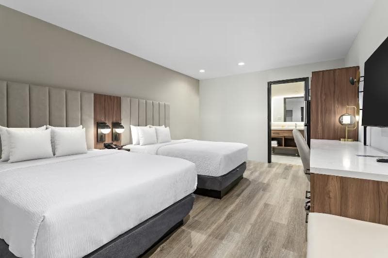 Baymont By Wyndham Beaumont 4