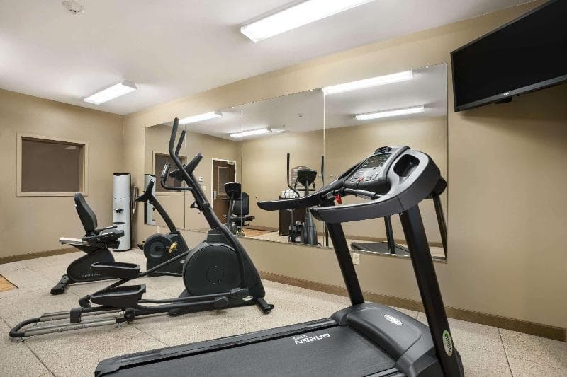 Microtel Inn & Suites by Wyndham Cambridge 3