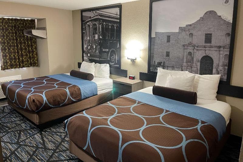 Super 8 By Wyndham San Antonio Downtown Ne 5