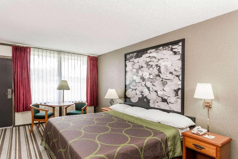 Super 8 By Wyndham Valdosta Mall 5