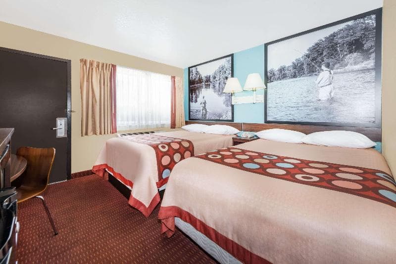 Super 8 By Wyndham Midwest City 2