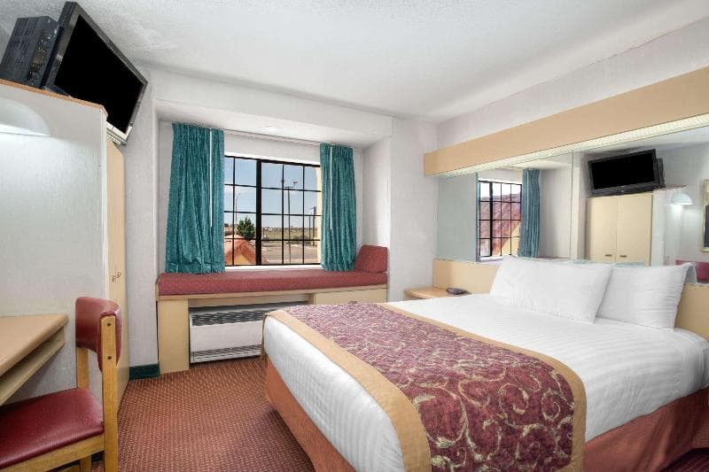 Microtel Inn & Suites by Wyndham Gallup 2