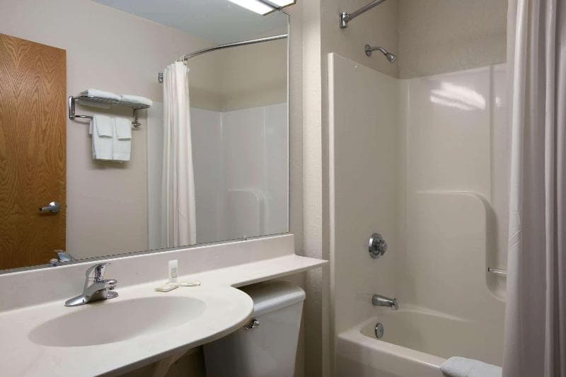 Microtel Inn by Wyndham Champaign 5