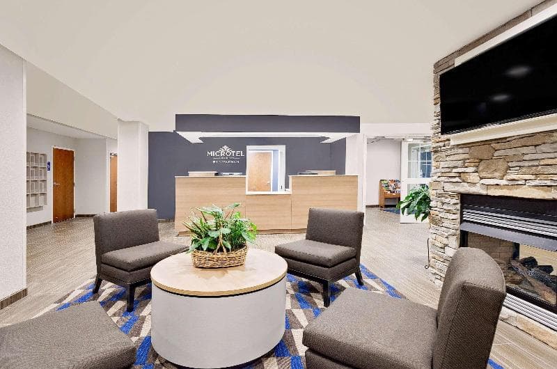 Microtel Inn & Suites by Wyndham Middletown 3