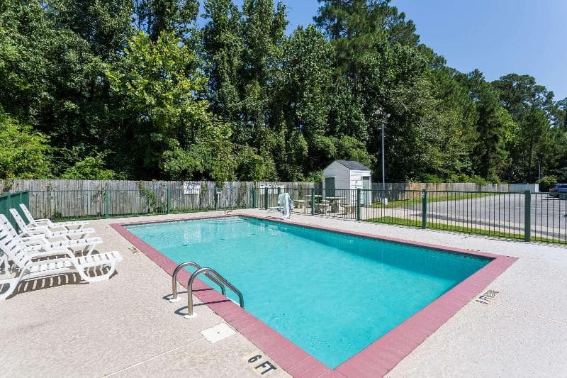 Super 8 By Wyndham Statesboro 5