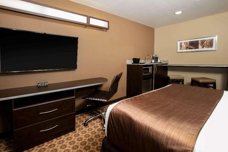 Microtel Inn & Suites by Wyndham Pecos photo 1