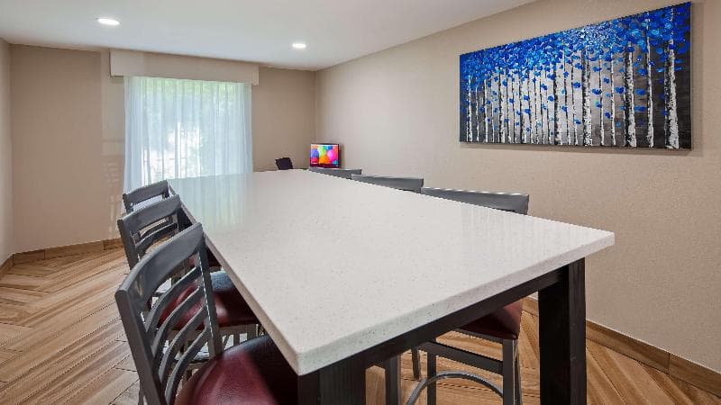 Surestay Hotel By Best Western Florence 4