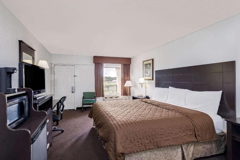 Travelodge by Wyndham Ozona 2