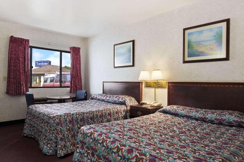 Travelodge By Wyndham Niagara Falls 2