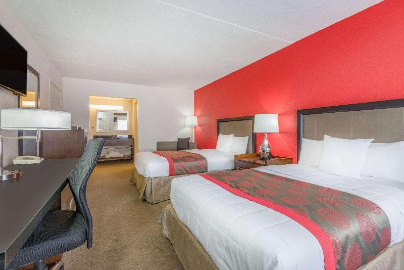 Ramada by Wyndham Albuquerque Airport 2