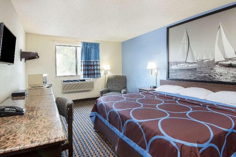 Super 8 By Wyndham New Castle 2