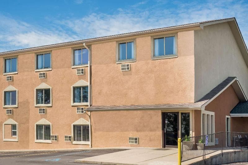 Super 8 By Wyndham Columbus 5