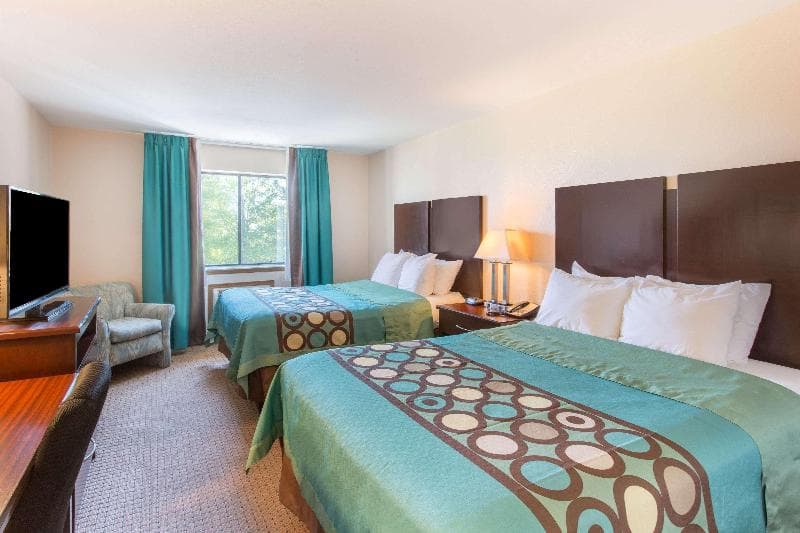 Super 8 by Wyndham Danville 3