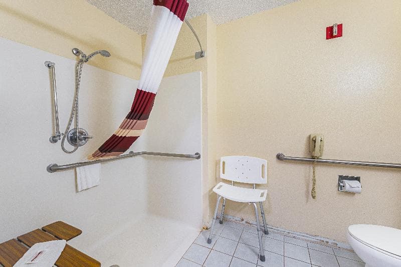 Red Roof Inn Auburn 5