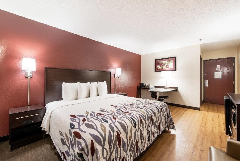 Red Roof Inn Auburn 2
