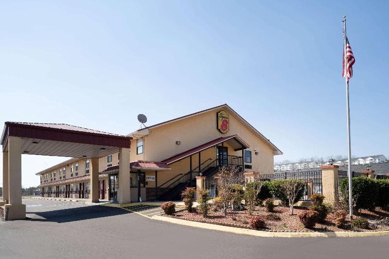 Super 8 By Wyndham Cleveland 5